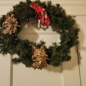 * Christmas Wreath